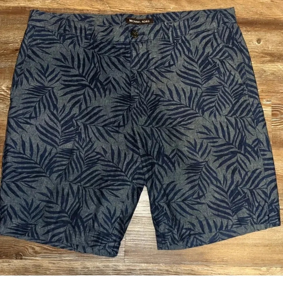 Michael Kors Blue Tropical Casual Shorts NWT - Picture 9 of 10